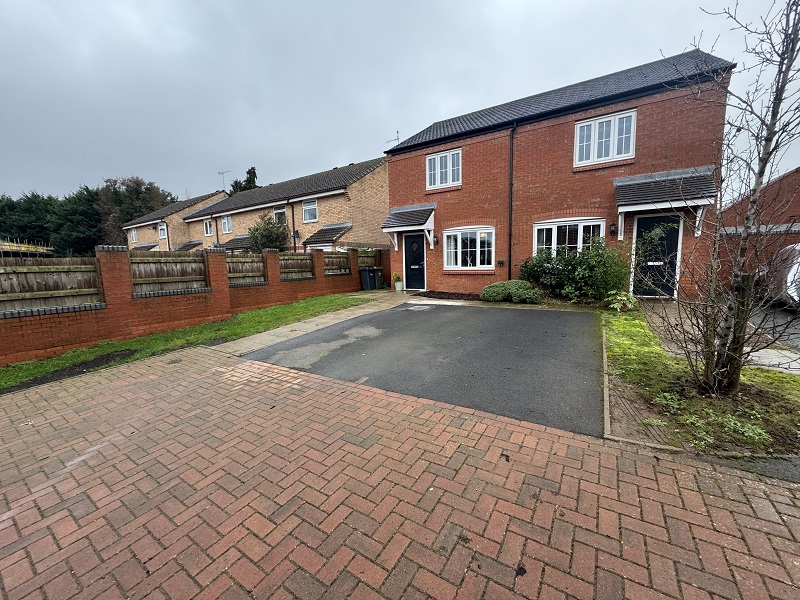 18 Wheelbarrow Way – 2 Bed House – 40% Share