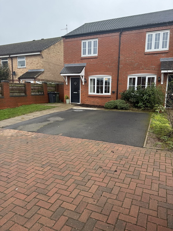 18 Wheelbarrow Way – 2 Bed House – 40% Share