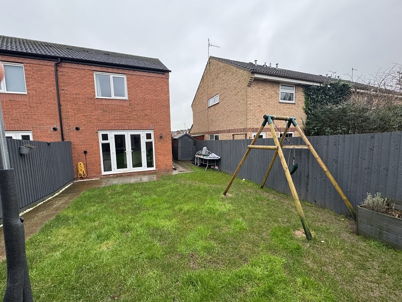 18 Wheelbarrow Way – 2 Bed House – 40% Share