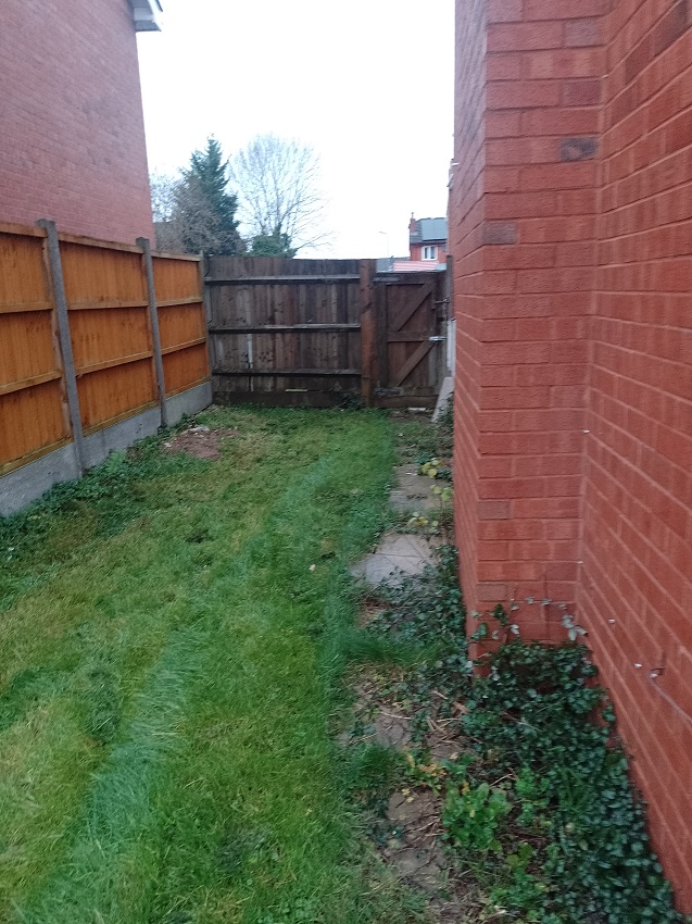 6 Ploughmans Close – 3 Bed House – 50% Share