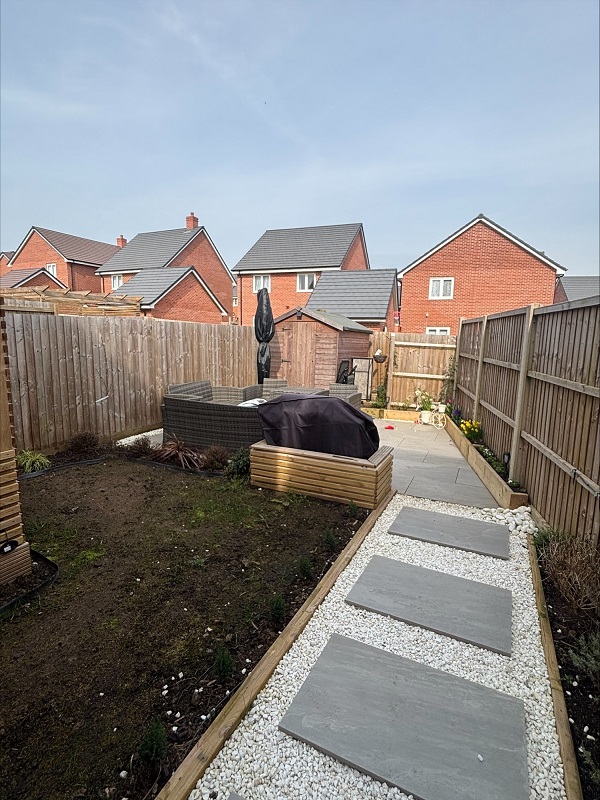 8 Moat Lane – 2 Bed House – 40% Share