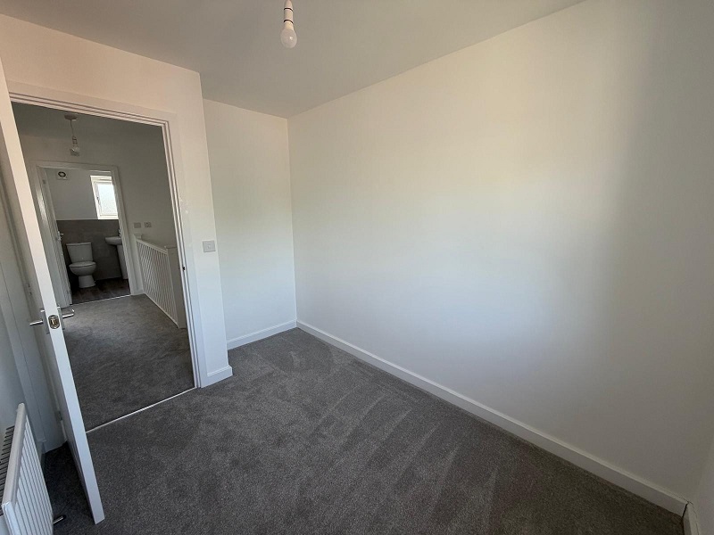 4 Giles Court Jones Road – 3 Bed House – 40% Share