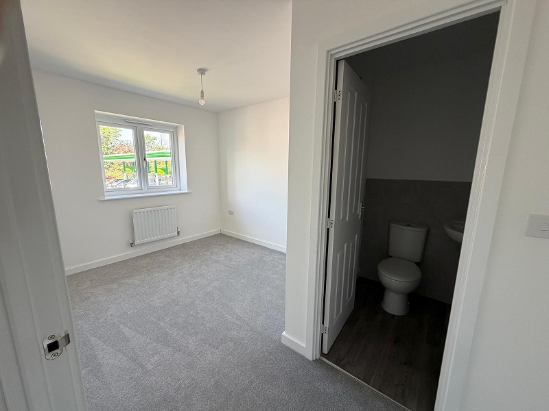 4 Giles Court Jones Road – 3 Bed House – 40% Share