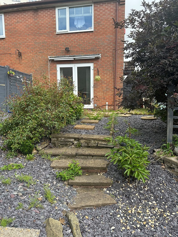 7 Lea Walk – 2 Bed House – 25% Share