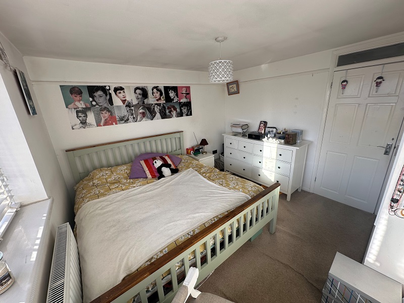 7 Lea Walk – 2 Bed House – 25% Share