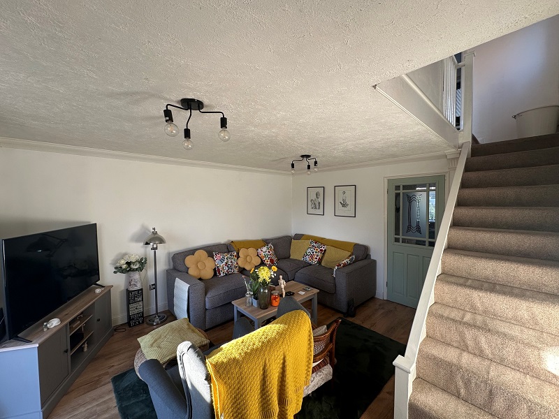 7 Lea Walk – 2 Bed House – 25% Share