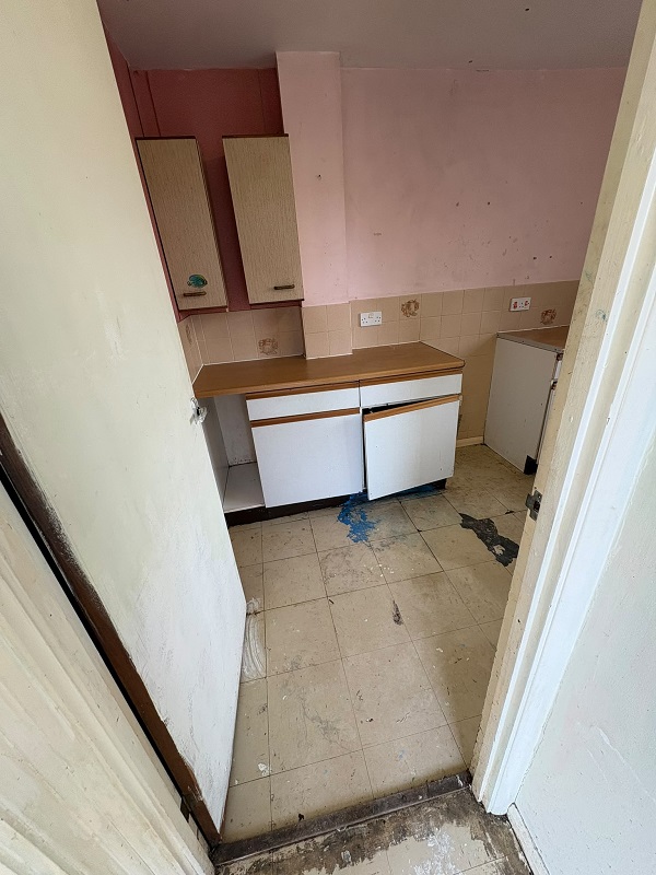 17 Lea Walk – 2 Bed House – 50% Share