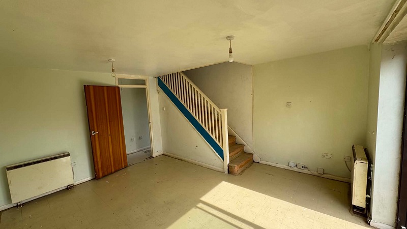 17 Lea Walk – 2 Bed House – 50% Share