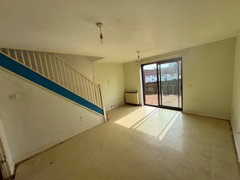 17 Lea Walk – 2 Bed House – 50% Share
