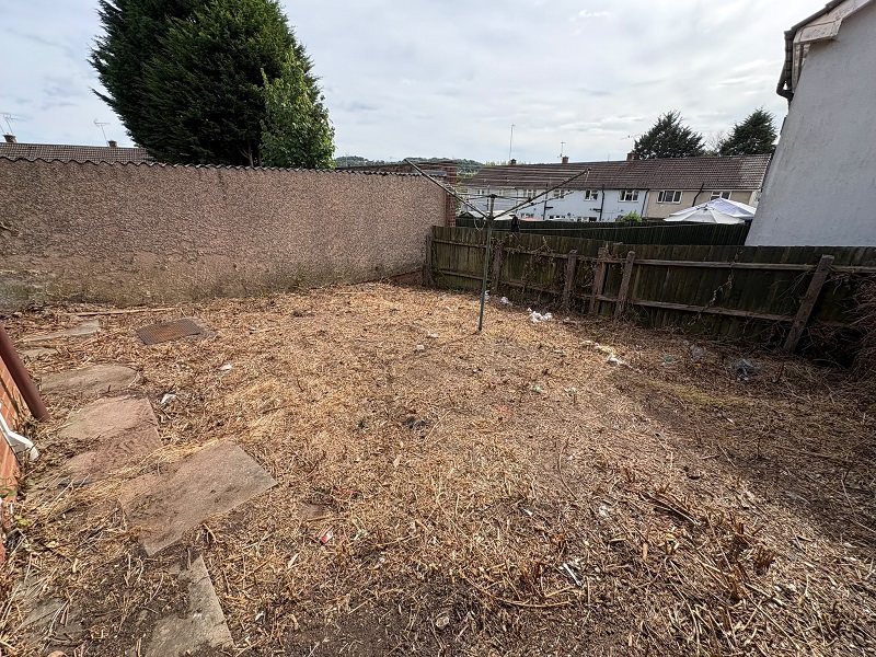 17 Lea Walk – 2 Bed House – 50% Share