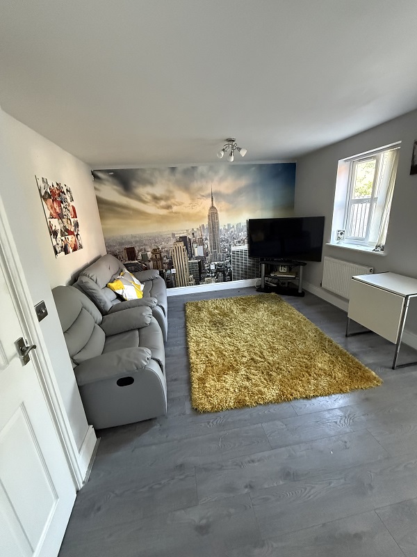 9 Parklands Avenue – 4 Bed House – 50% Share