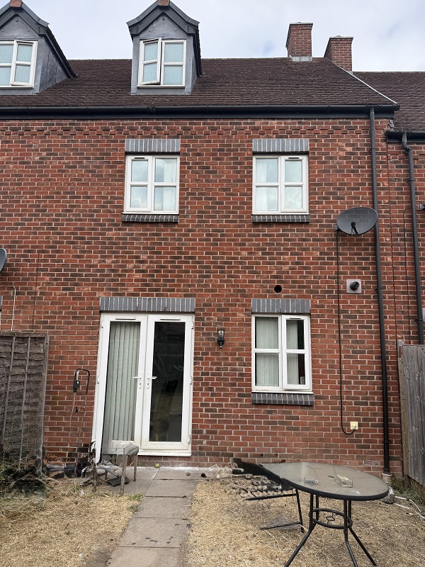 9 Parklands Avenue – 4 Bed House – 50% Share