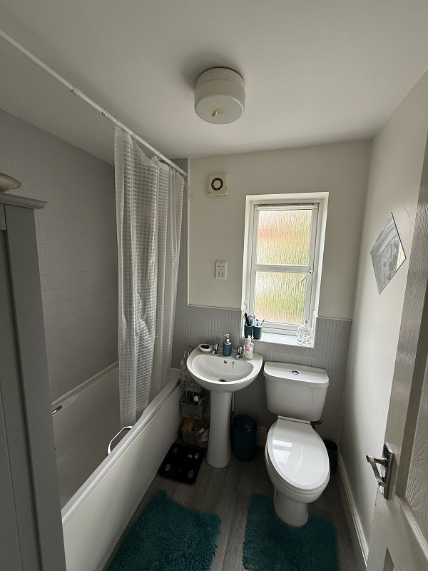 9 Parklands Avenue – 4 Bed House – 50% Share