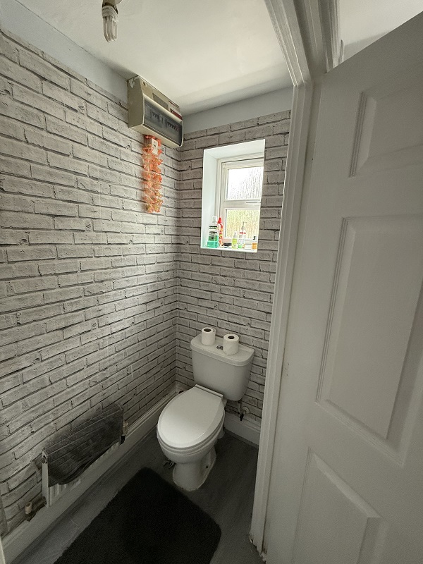 9 Parklands Avenue – 4 Bed House – 50% Share
