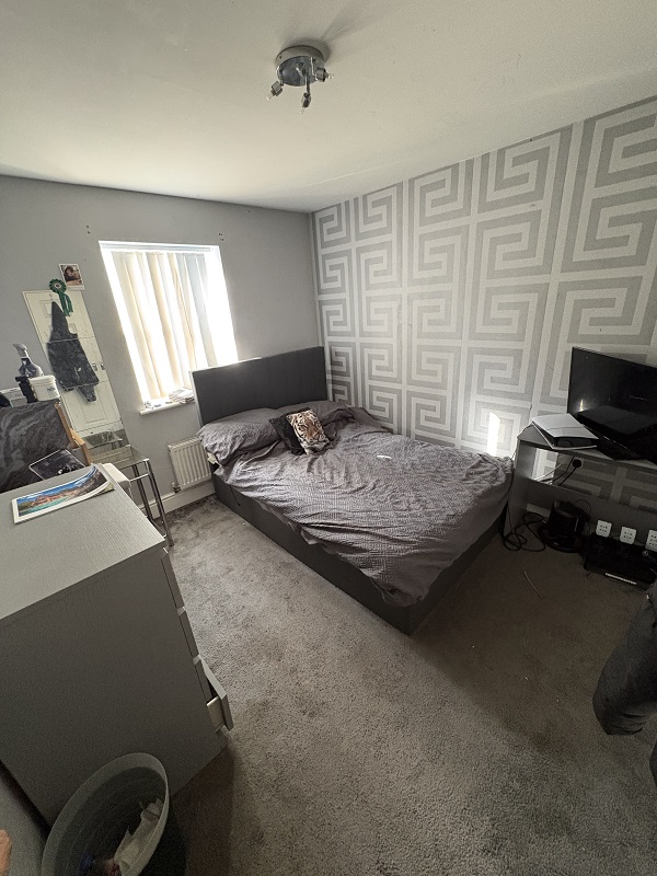 9 Parklands Avenue – 4 Bed House – 50% Share