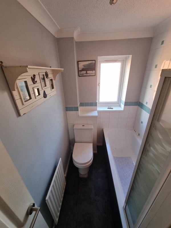 42 Byfield Rise – 2 Bed House – 50% Share