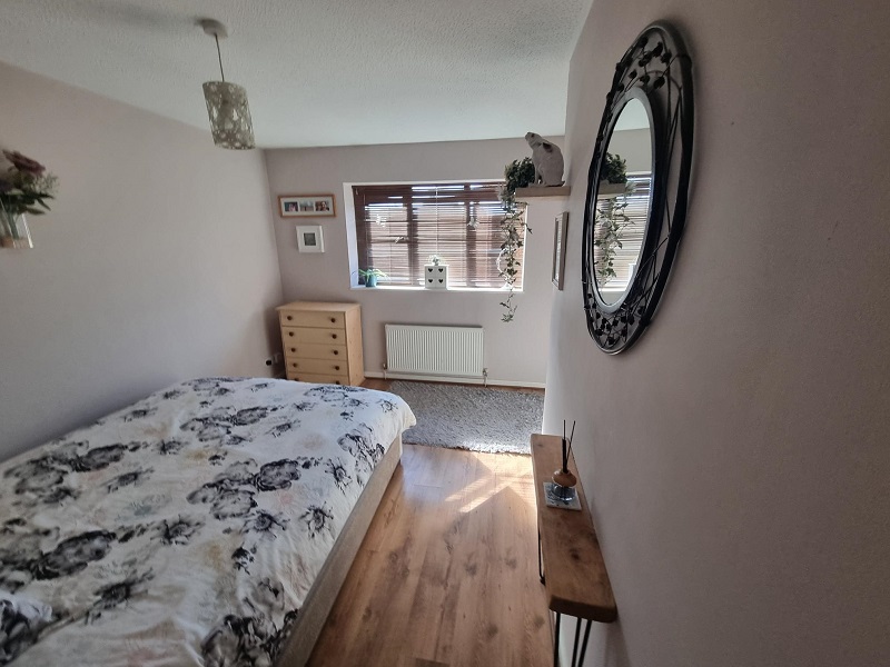 42 Byfield Rise – 2 Bed House – 50% Share