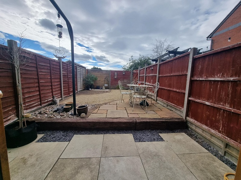 42 Byfield Rise – 2 Bed House – 50% Share