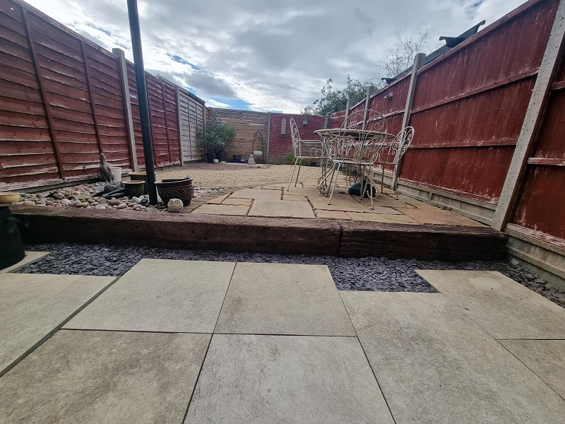 42 Byfield Rise – 2 Bed House – 50% Share