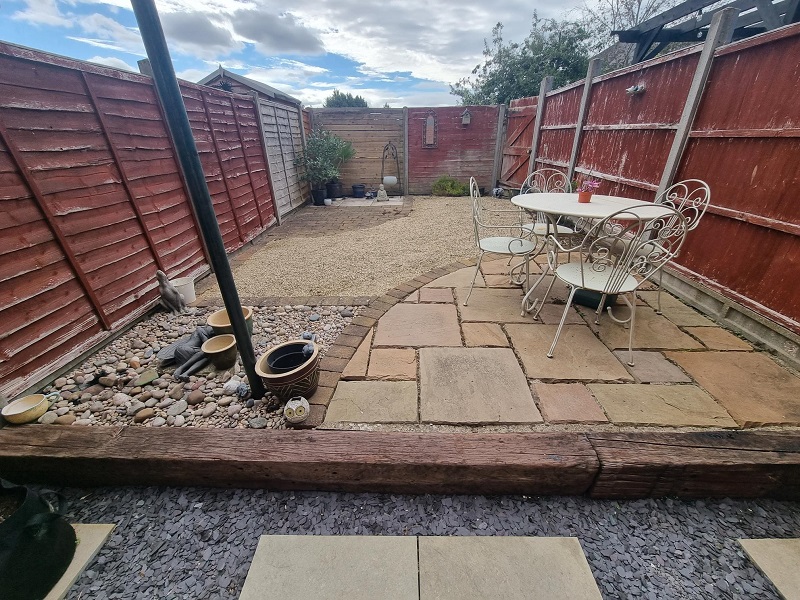 42 Byfield Rise – 2 Bed House – 50% Share