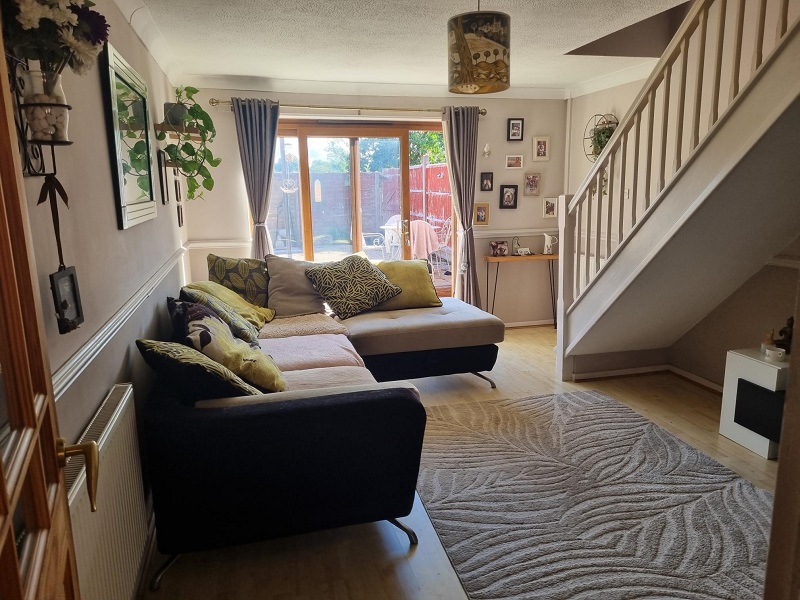 42 Byfield Rise – 2 Bed House – 50% Share