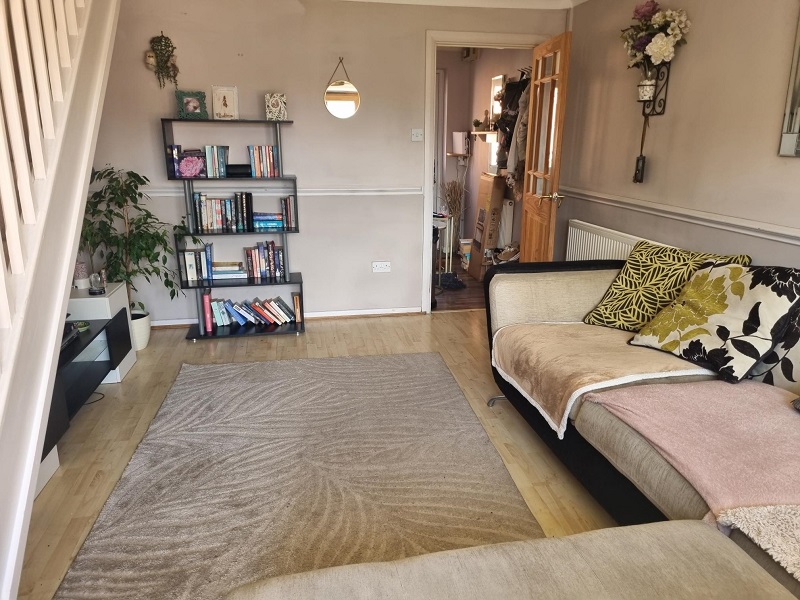 42 Byfield Rise – 2 Bed House – 50% Share