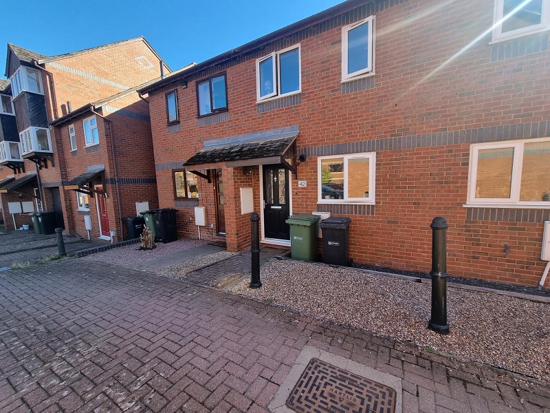 42 Byfield Rise – 2 Bed House – 50% Share
